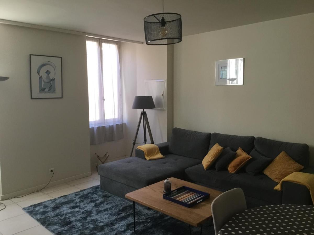 Quartier Historique Plein Coeur D Ajaccio Proche De Toutes Commodités Plage à 150m Grand F2 4 Couchages 56 M2